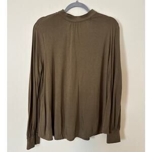 LOFT Olive Green Mock Neck Blouse Long Sleeve Lightweight Knit Top Medium M